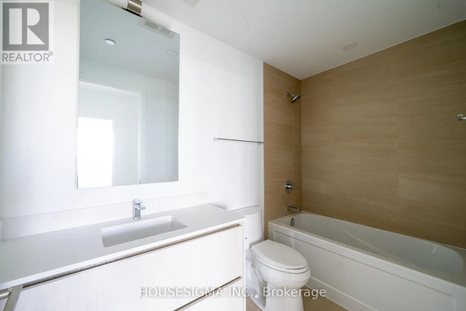820 - 8188 YONGE STREET