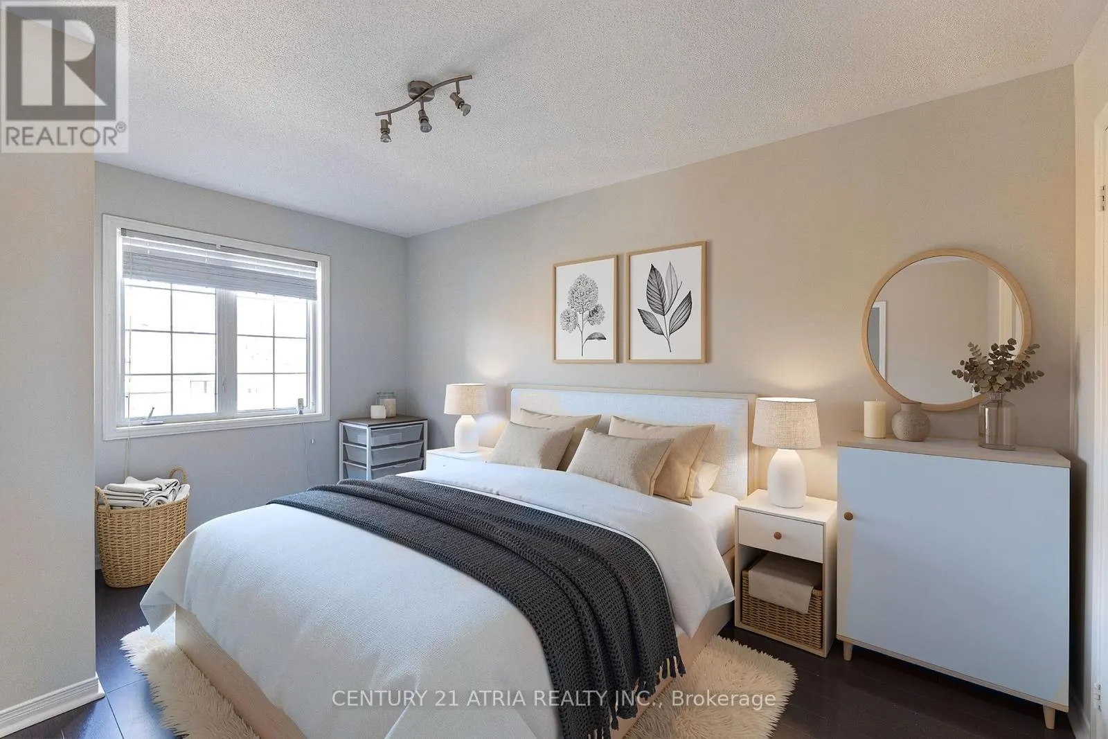 85 VERA LYNN CRESCENT