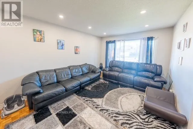 22 KAISER DRIVE