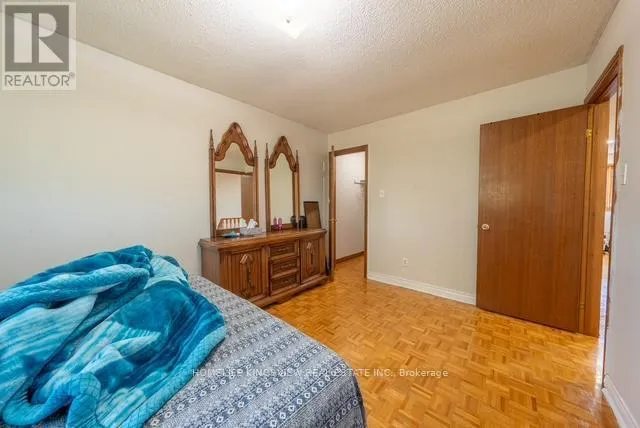 22 KAISER DRIVE