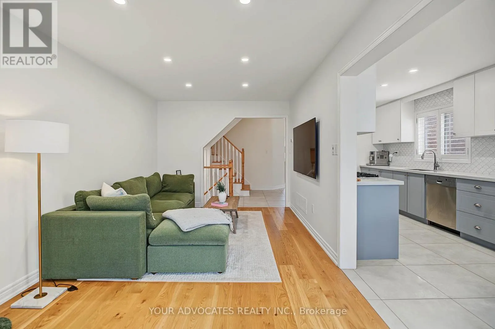 14 LA NEVE AVENUE
