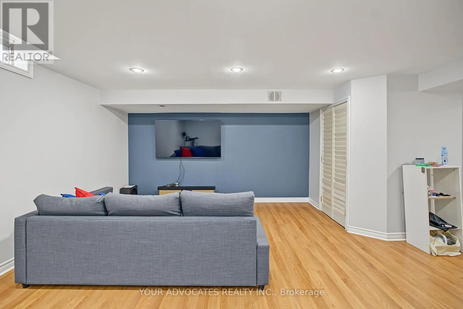 14 LA NEVE AVENUE