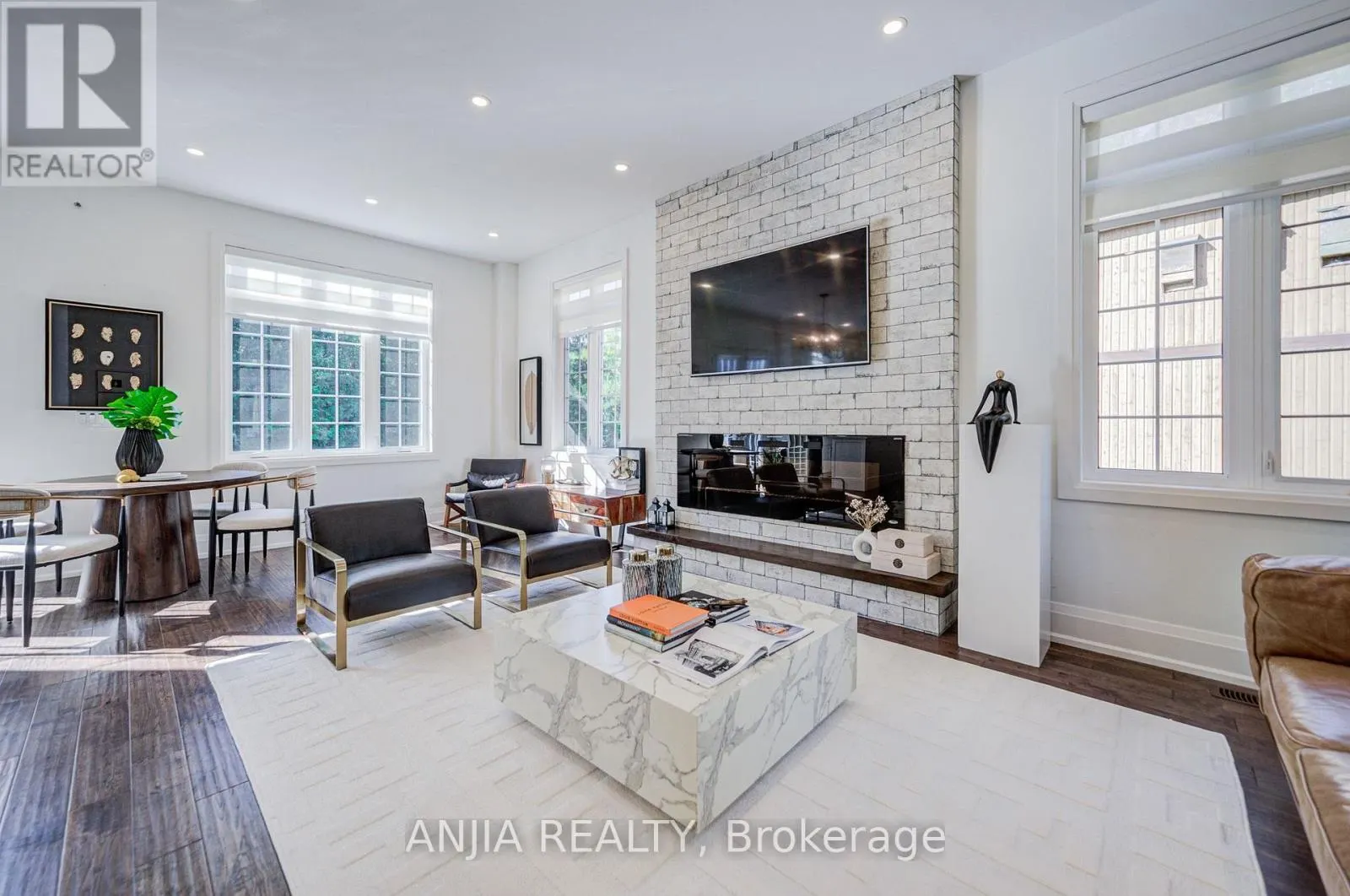 41 VALLEY ROAD