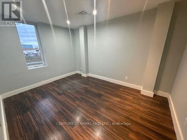 11B - 400 CREDITSTONE ROAD