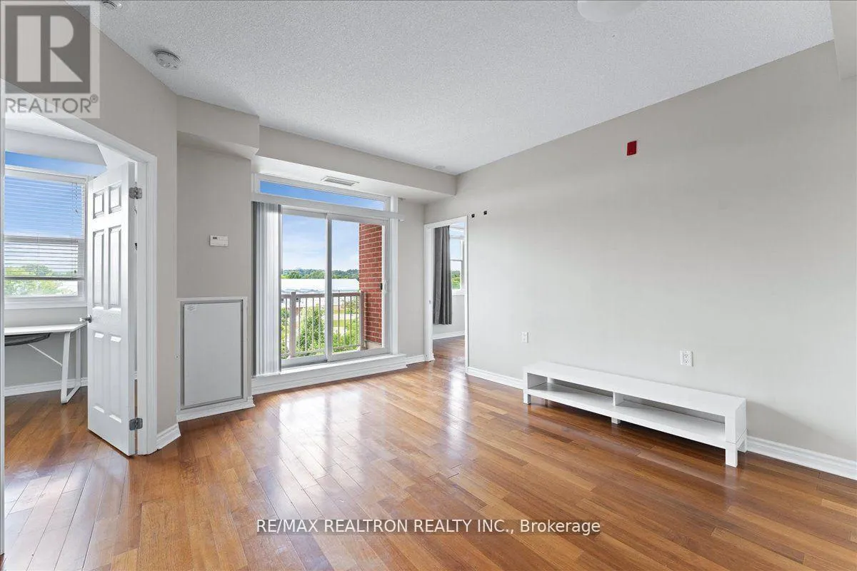 304 - 15450 YONGE STREET