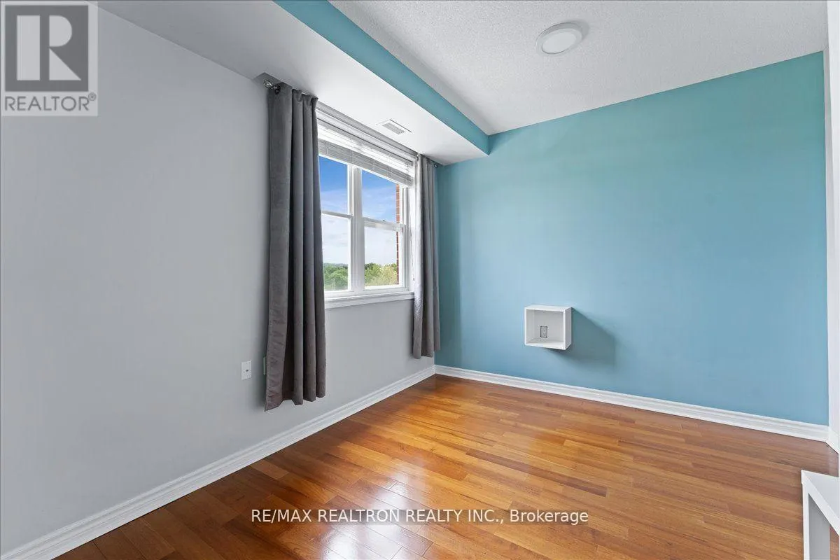 304 - 15450 YONGE STREET