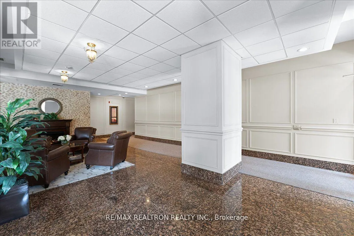 304 - 15450 YONGE STREET