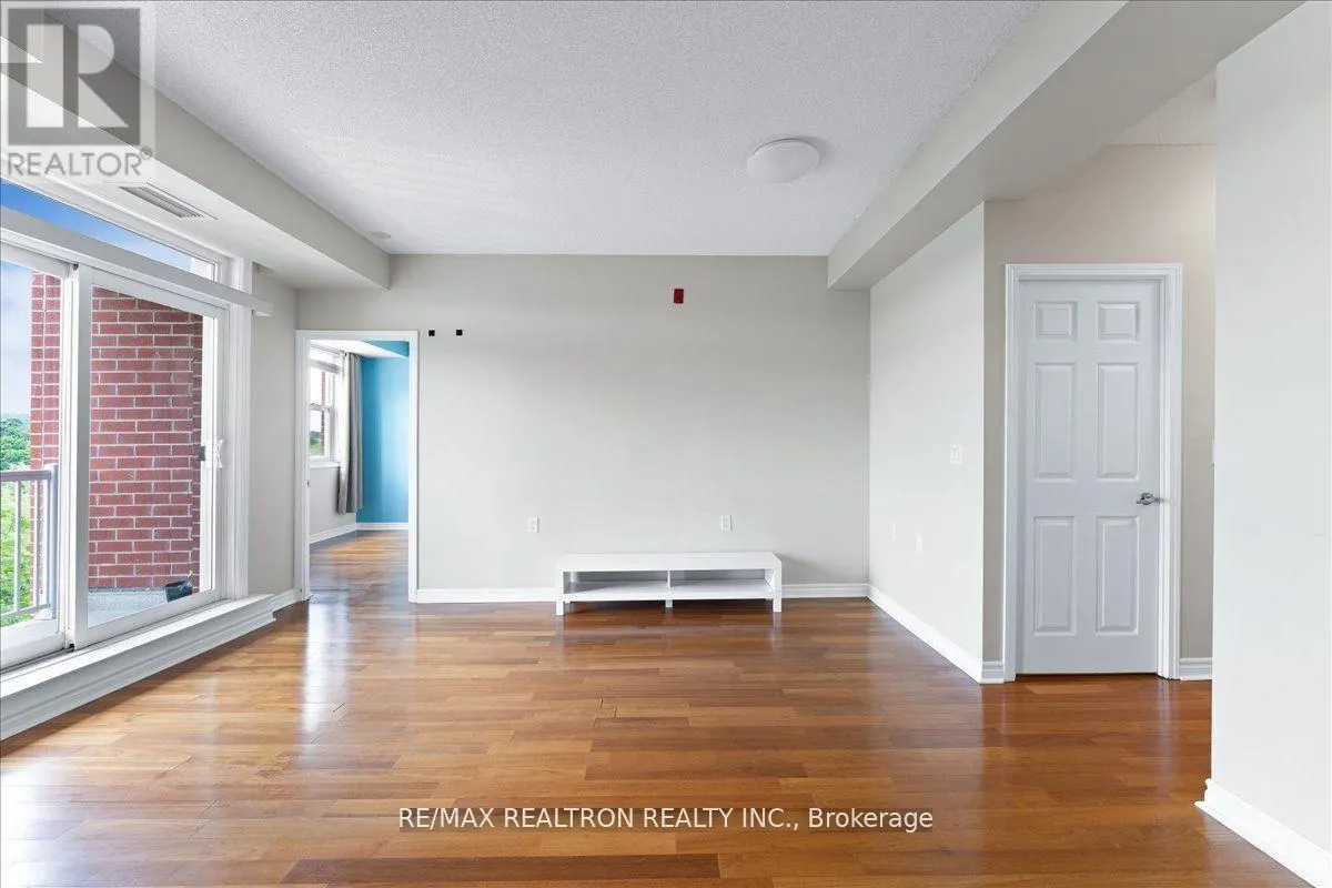 304 - 15450 YONGE STREET