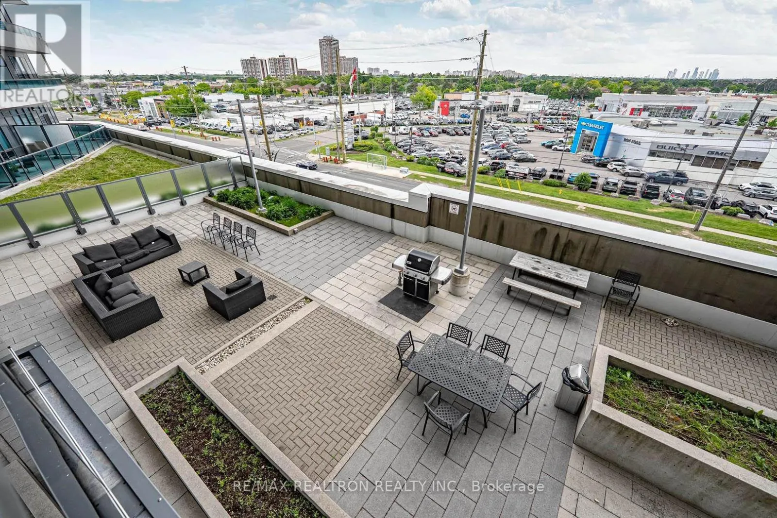 418 - 7161 YONGE STREET