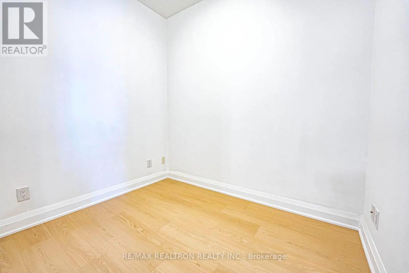 418 - 7161 YONGE STREET