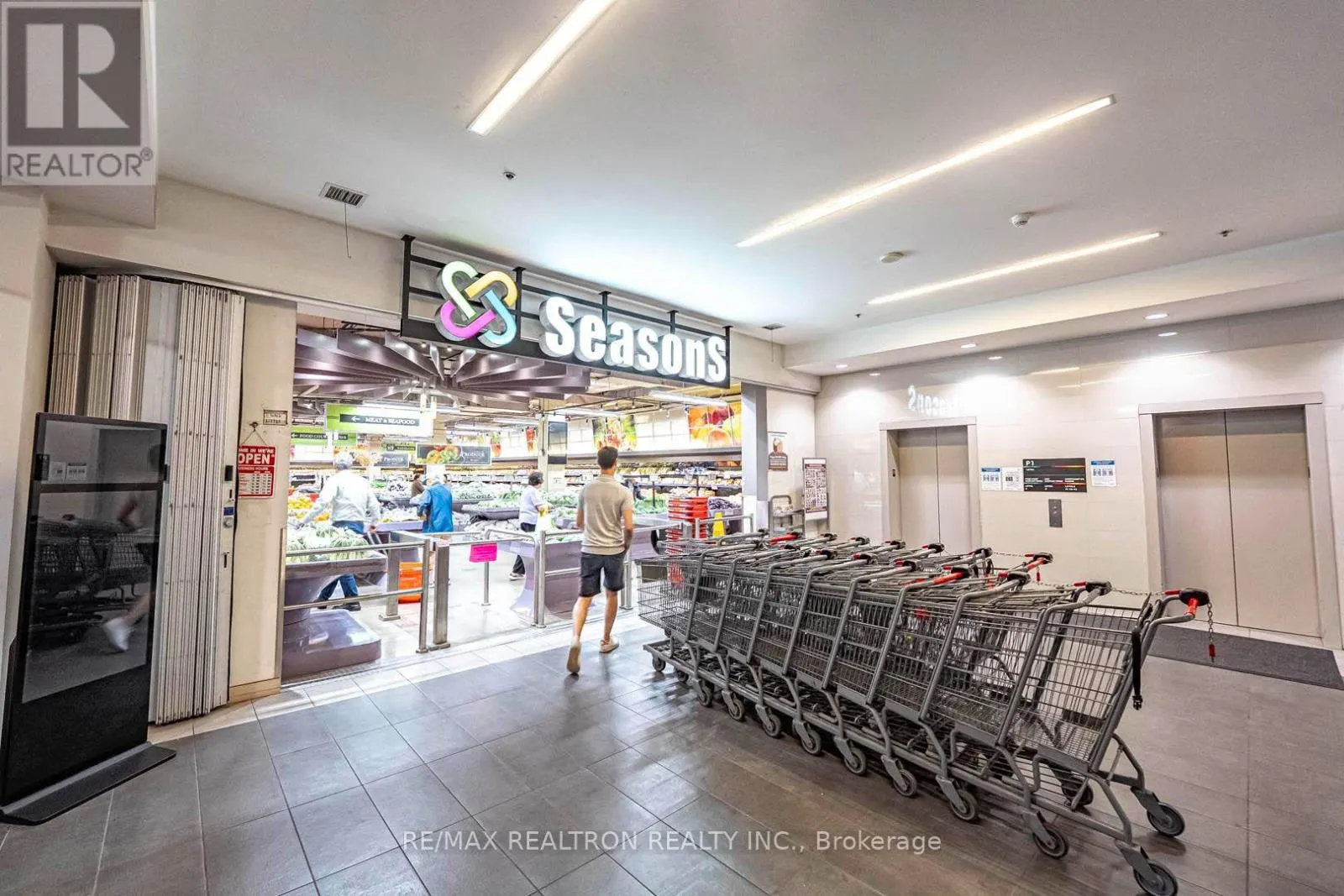 418 - 7161 YONGE STREET