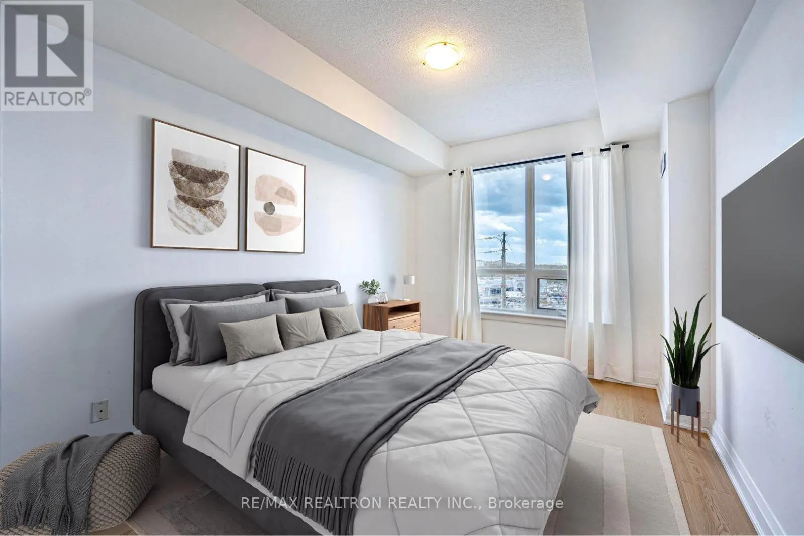 418 - 7161 YONGE STREET