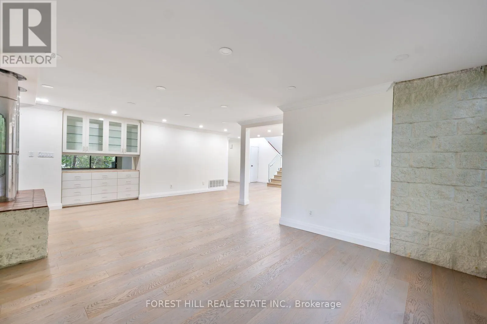 38 RIVERSIDE BOULEVARD