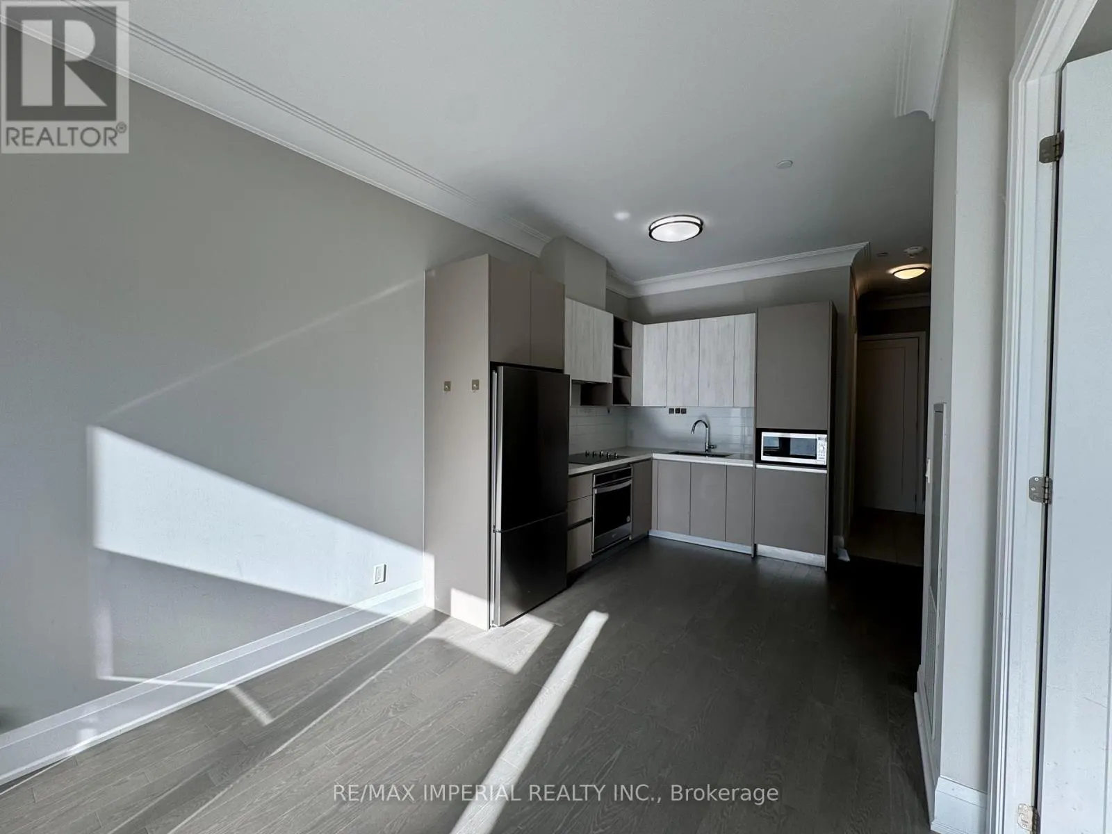 107 - 398 HIGHWAY 7 E
