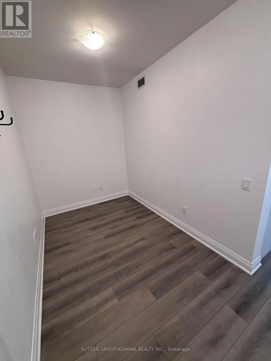 705E - 20 GATINEAU DRIVE