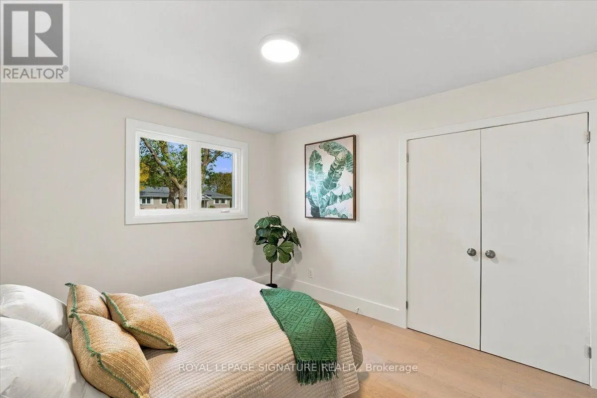 7 PARKSIDE DRIVE