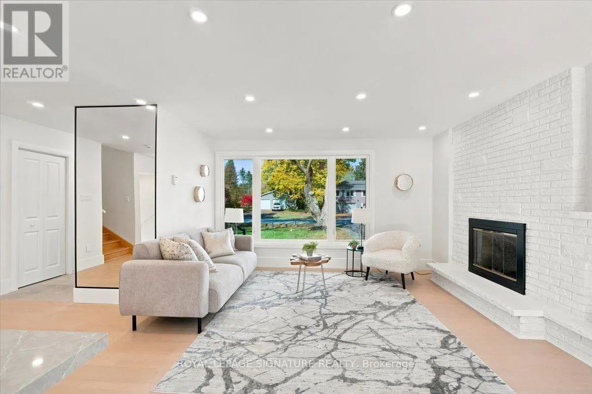 7 PARKSIDE DRIVE
