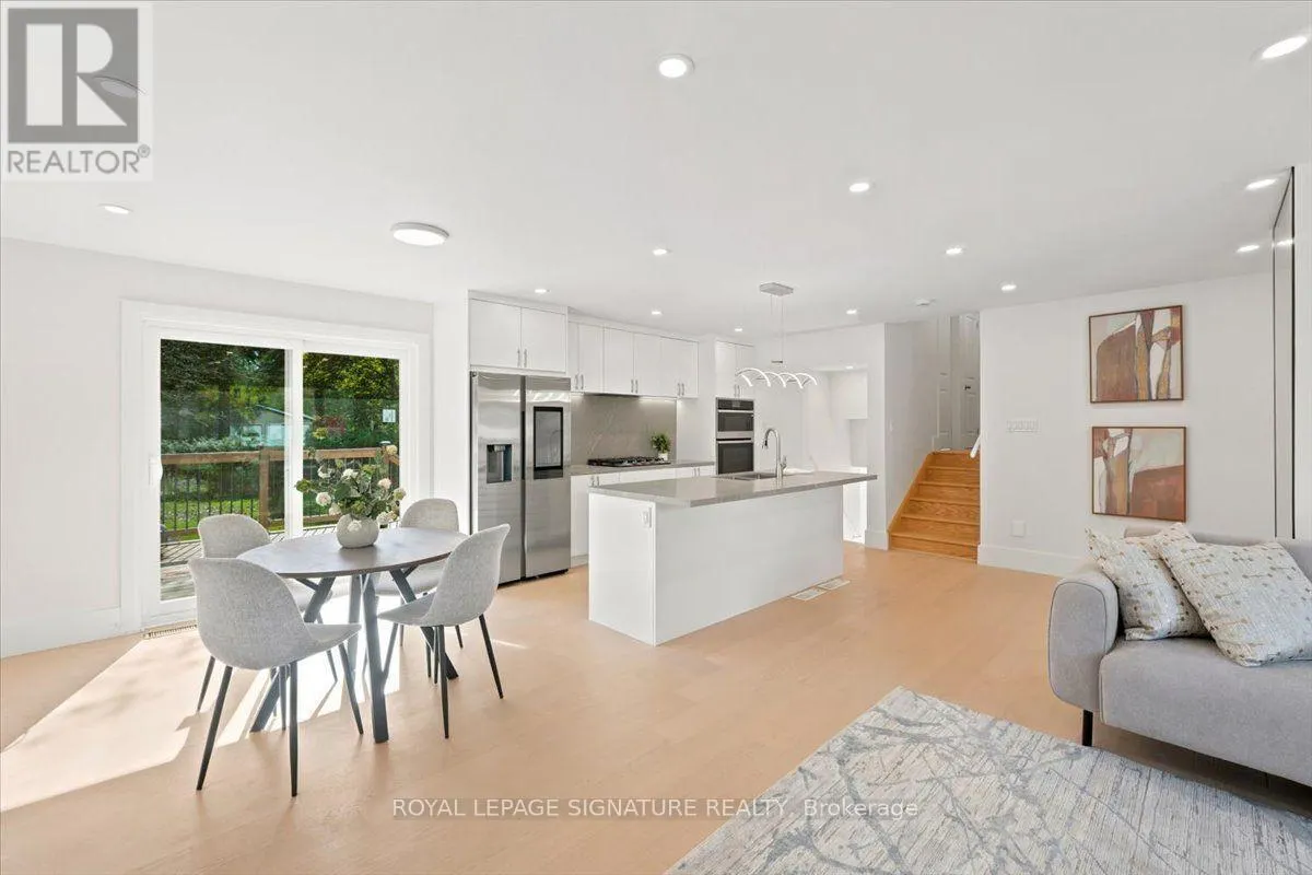 7 PARKSIDE DRIVE