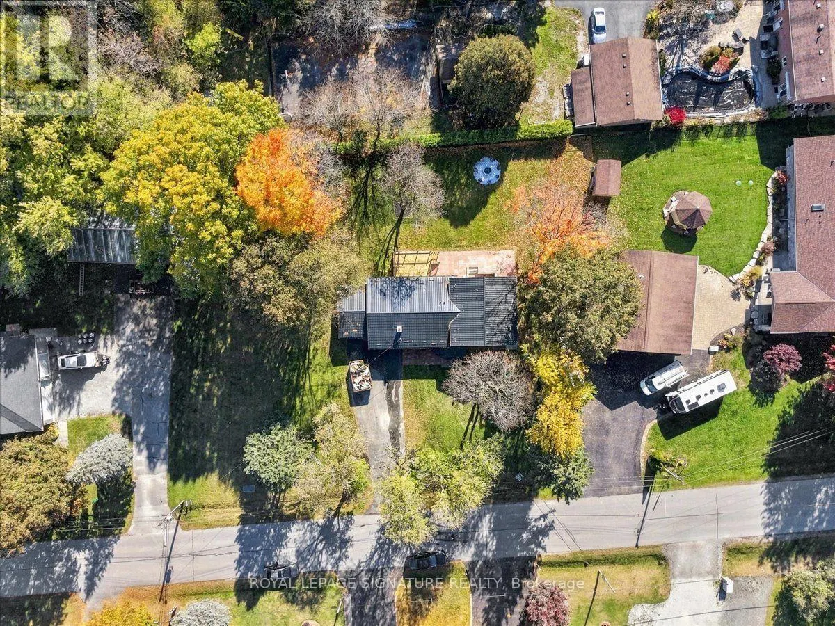 7 PARKSIDE DRIVE