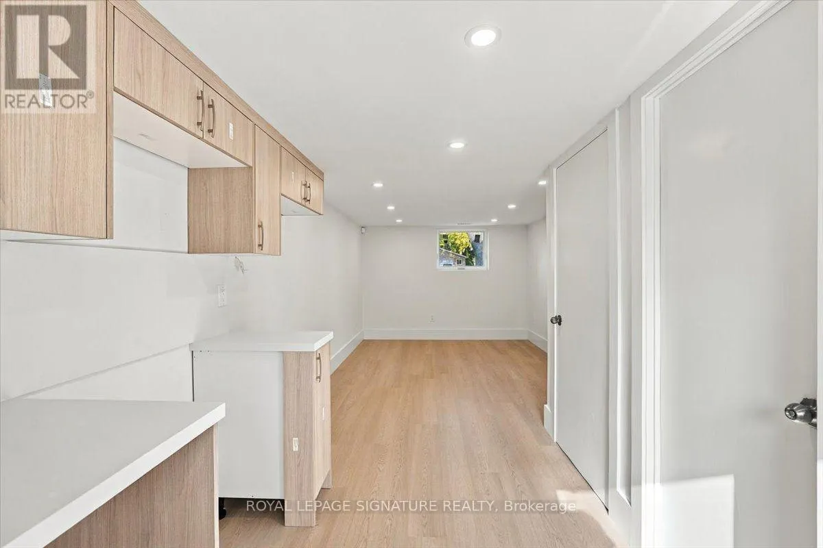 7 PARKSIDE DRIVE