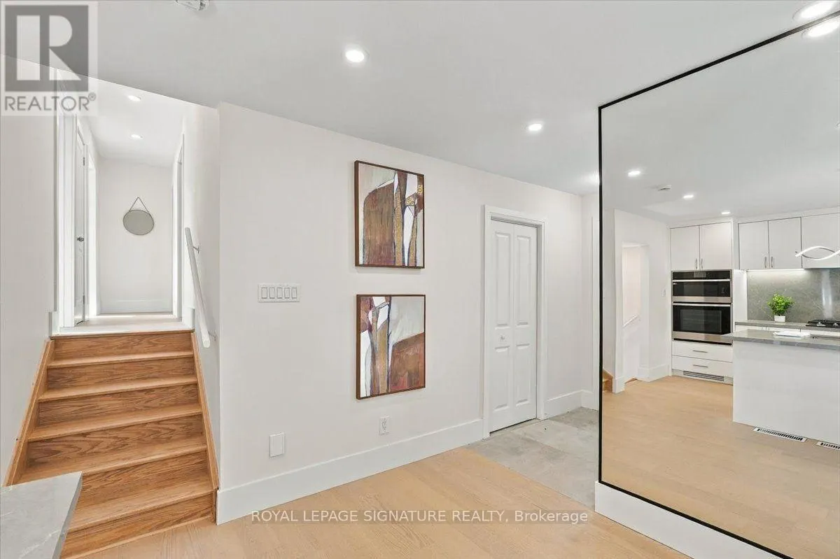 7 PARKSIDE DRIVE