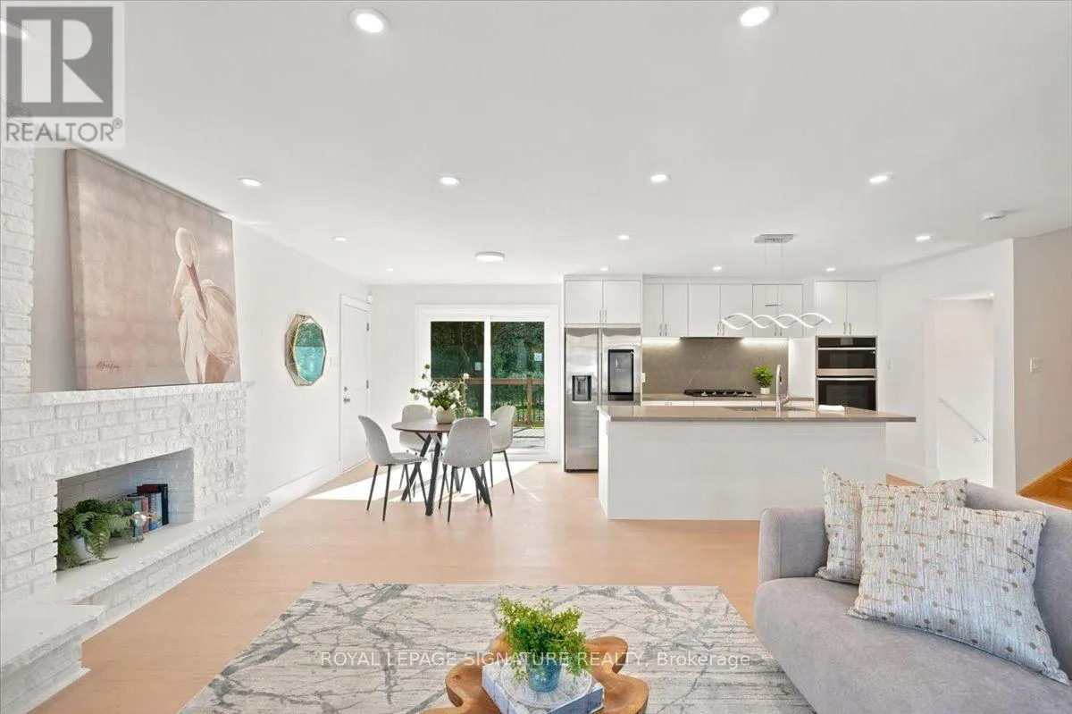 7 PARKSIDE DRIVE