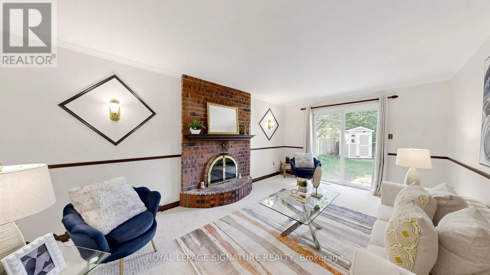 16 MEYER CIRCLE