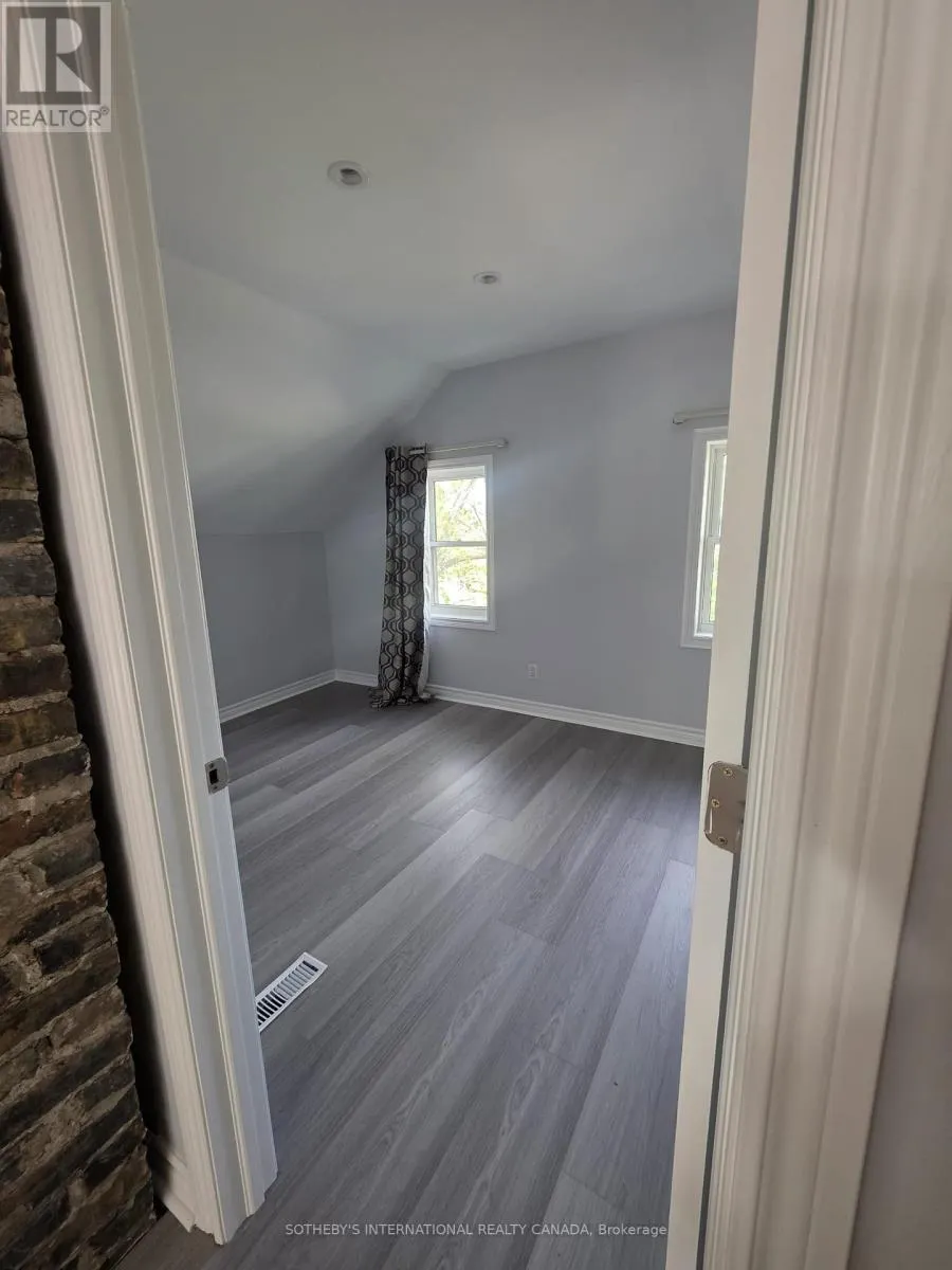 2ND FLOOR B - 56 PROSPECT STREET