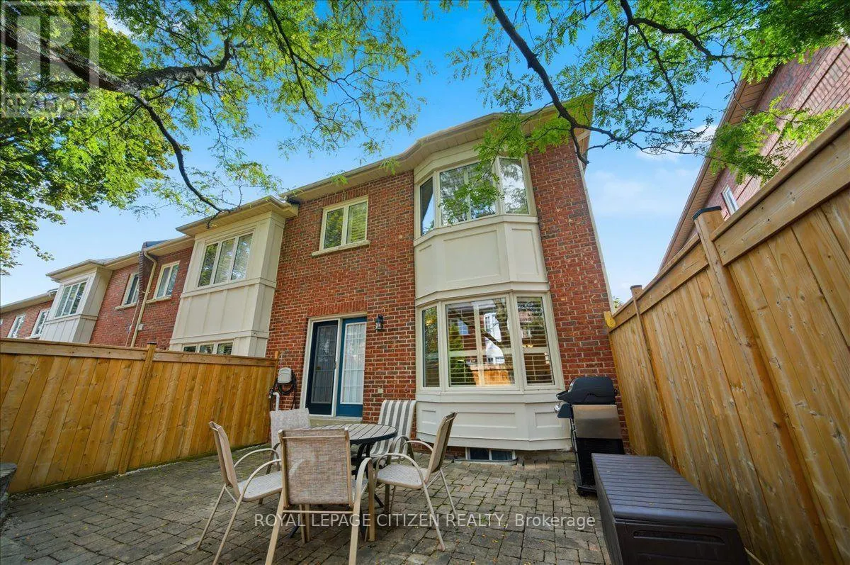 43 - 255 SHAFTSBURY AVENUE
