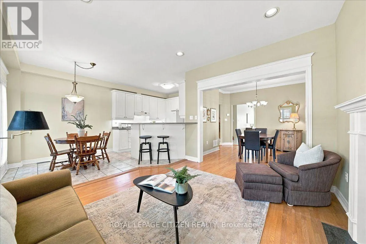 43 - 255 SHAFTSBURY AVENUE