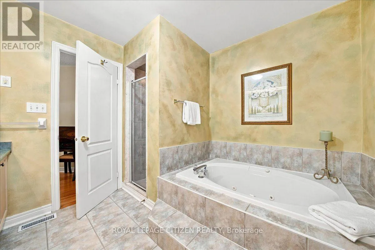 43 - 255 SHAFTSBURY AVENUE