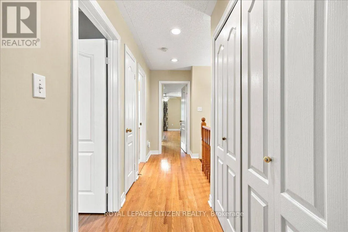 43 - 255 SHAFTSBURY AVENUE
