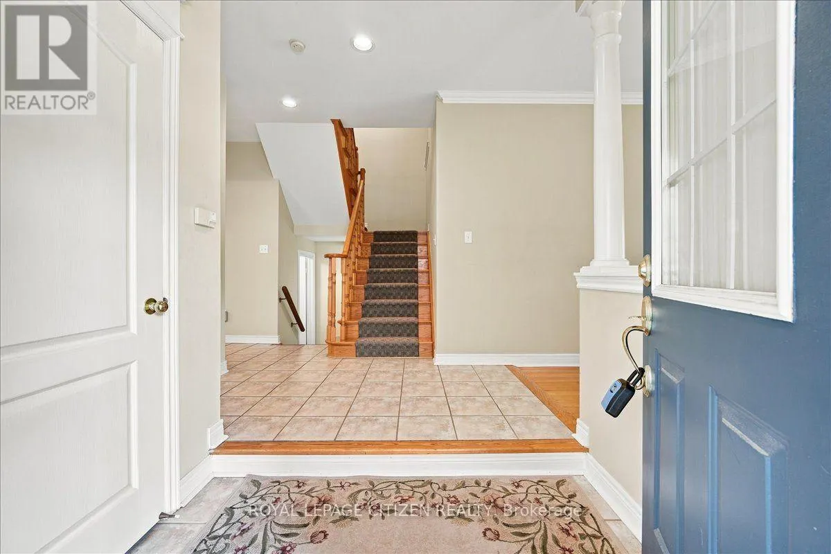 43 - 255 SHAFTSBURY AVENUE