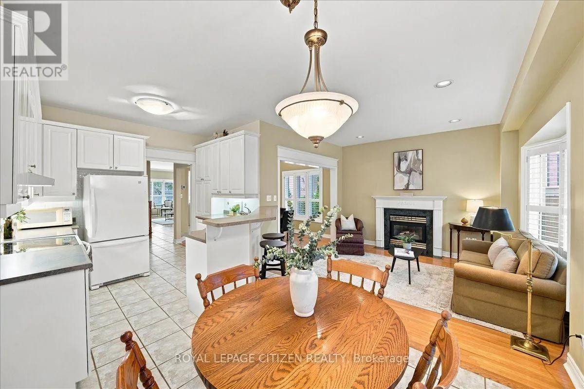 43 - 255 SHAFTSBURY AVENUE