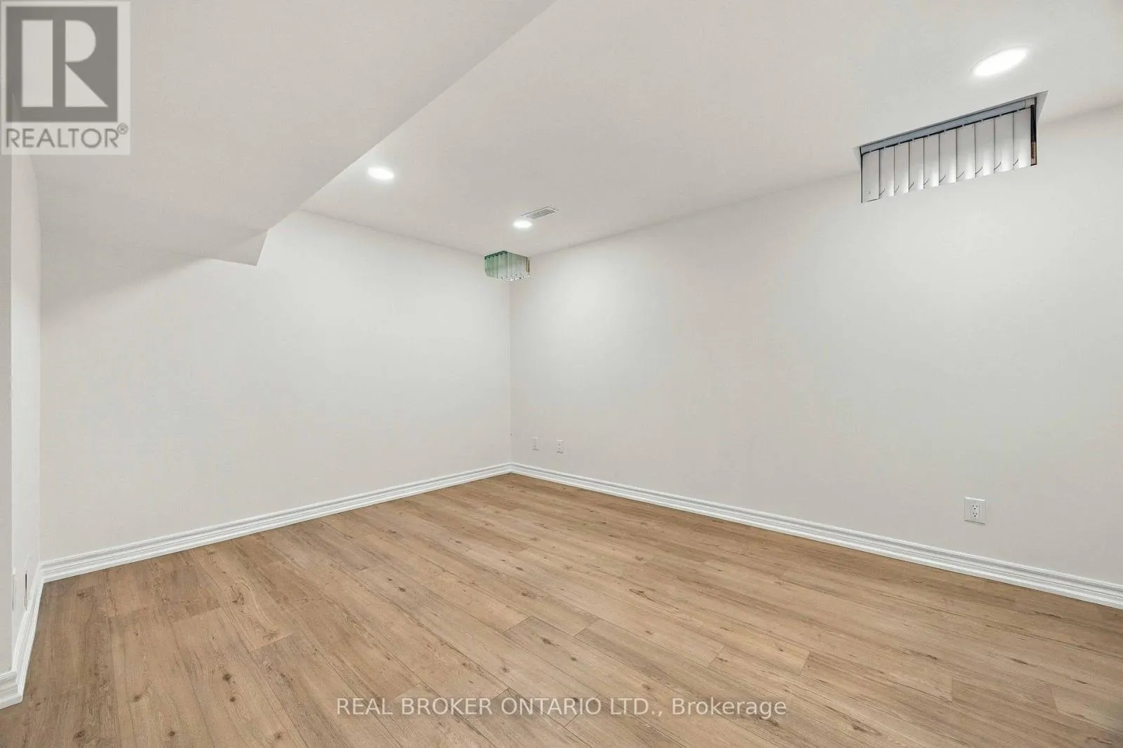 43 BLUEBELL DRIVE