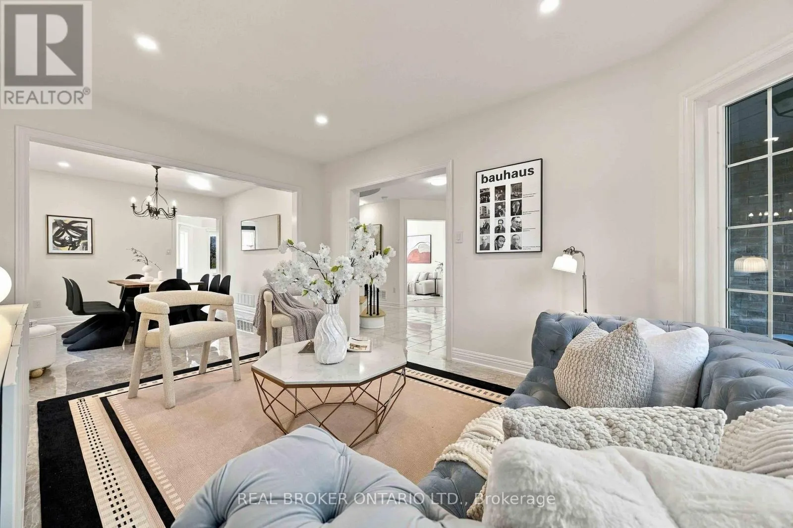43 BLUEBELL DRIVE