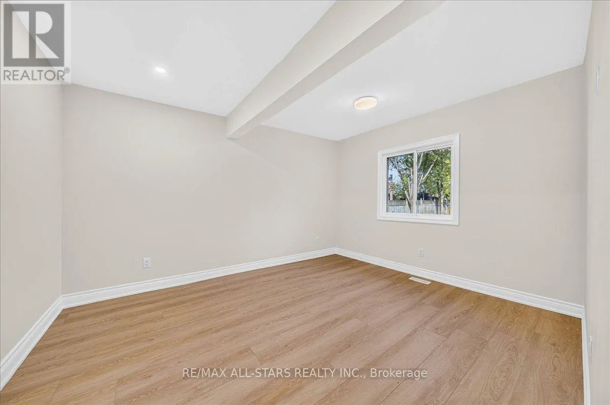 230 BAYVIEW AVENUE