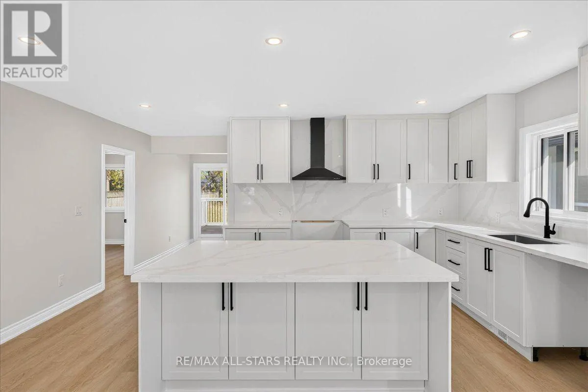 230 BAYVIEW AVENUE