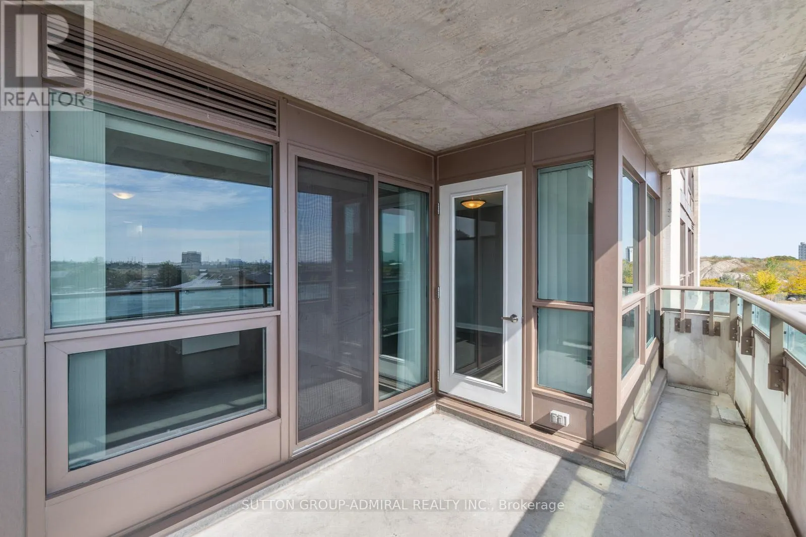 412 - 75 NORMAN BETHUNE AVENUE
