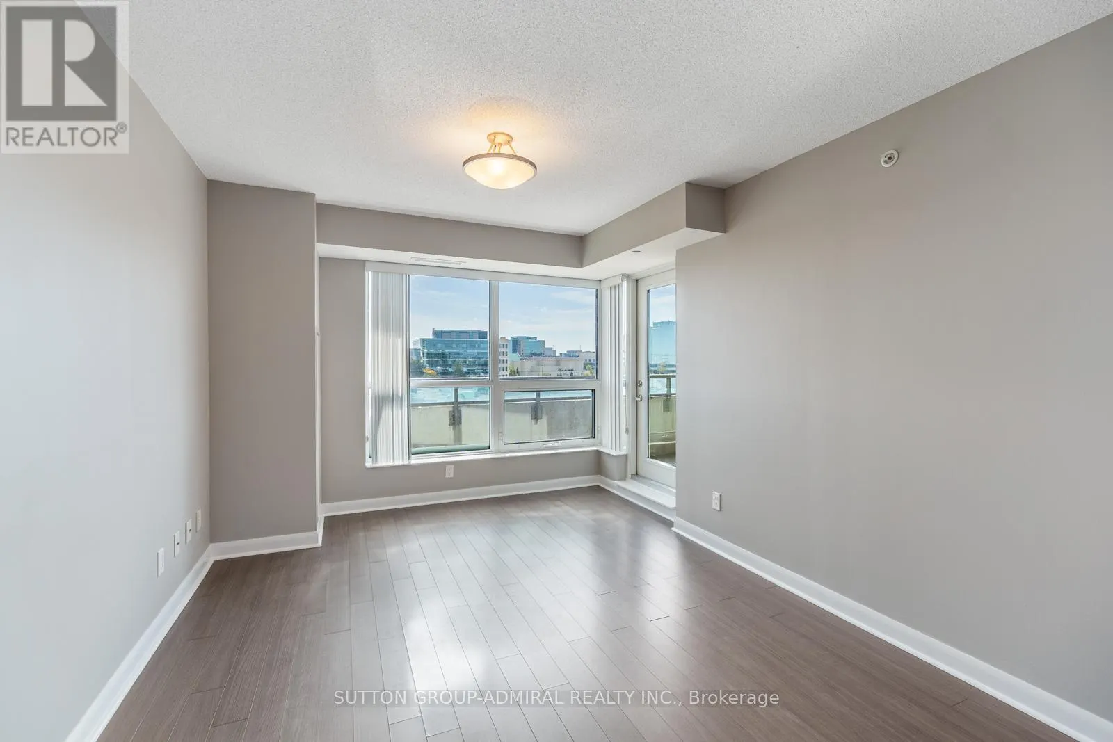 412 - 75 NORMAN BETHUNE AVENUE
