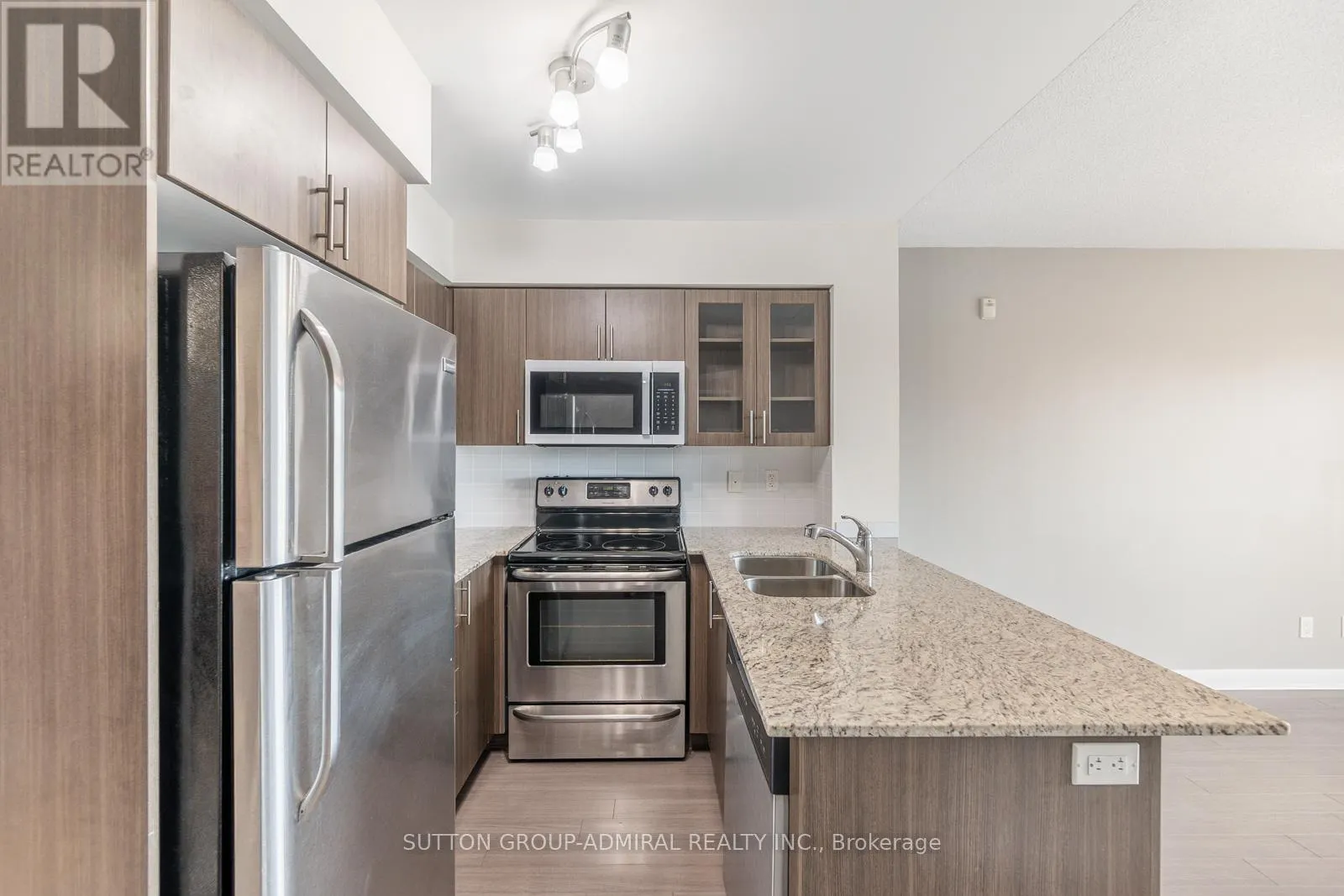 412 - 75 NORMAN BETHUNE AVENUE