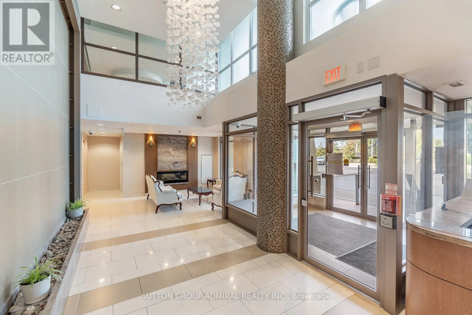 412 - 75 NORMAN BETHUNE AVENUE