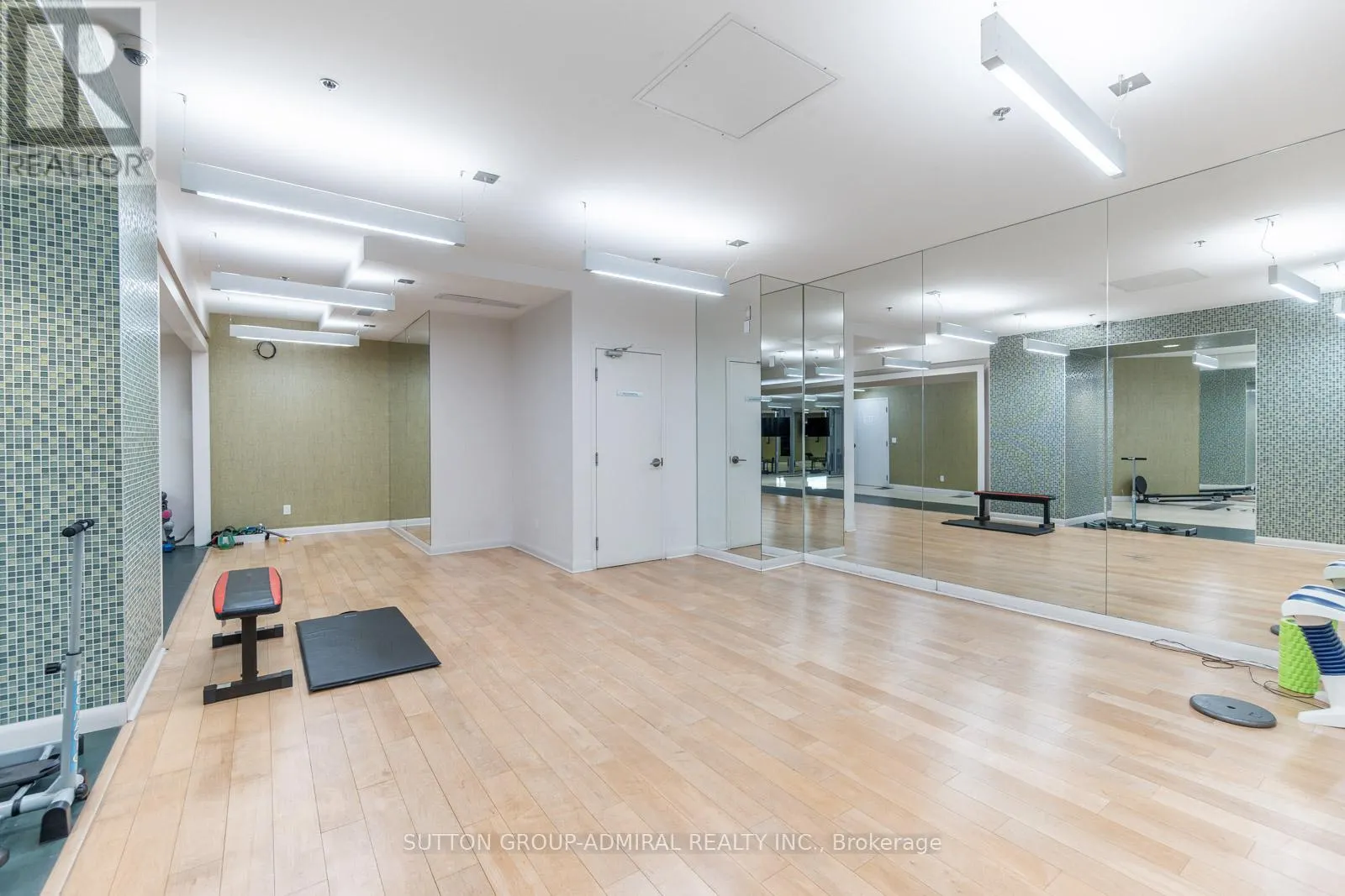 412 - 75 NORMAN BETHUNE AVENUE