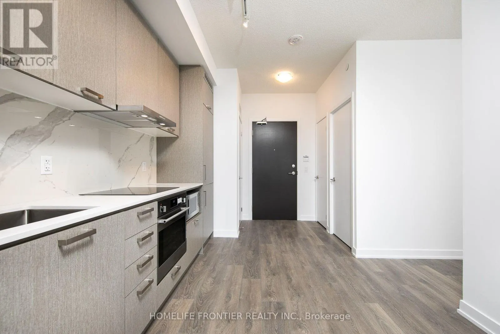 1712 - 38 HONEYCRISP CRESCENT