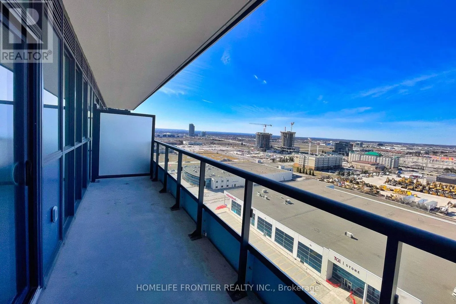 1712 - 38 HONEYCRISP CRESCENT