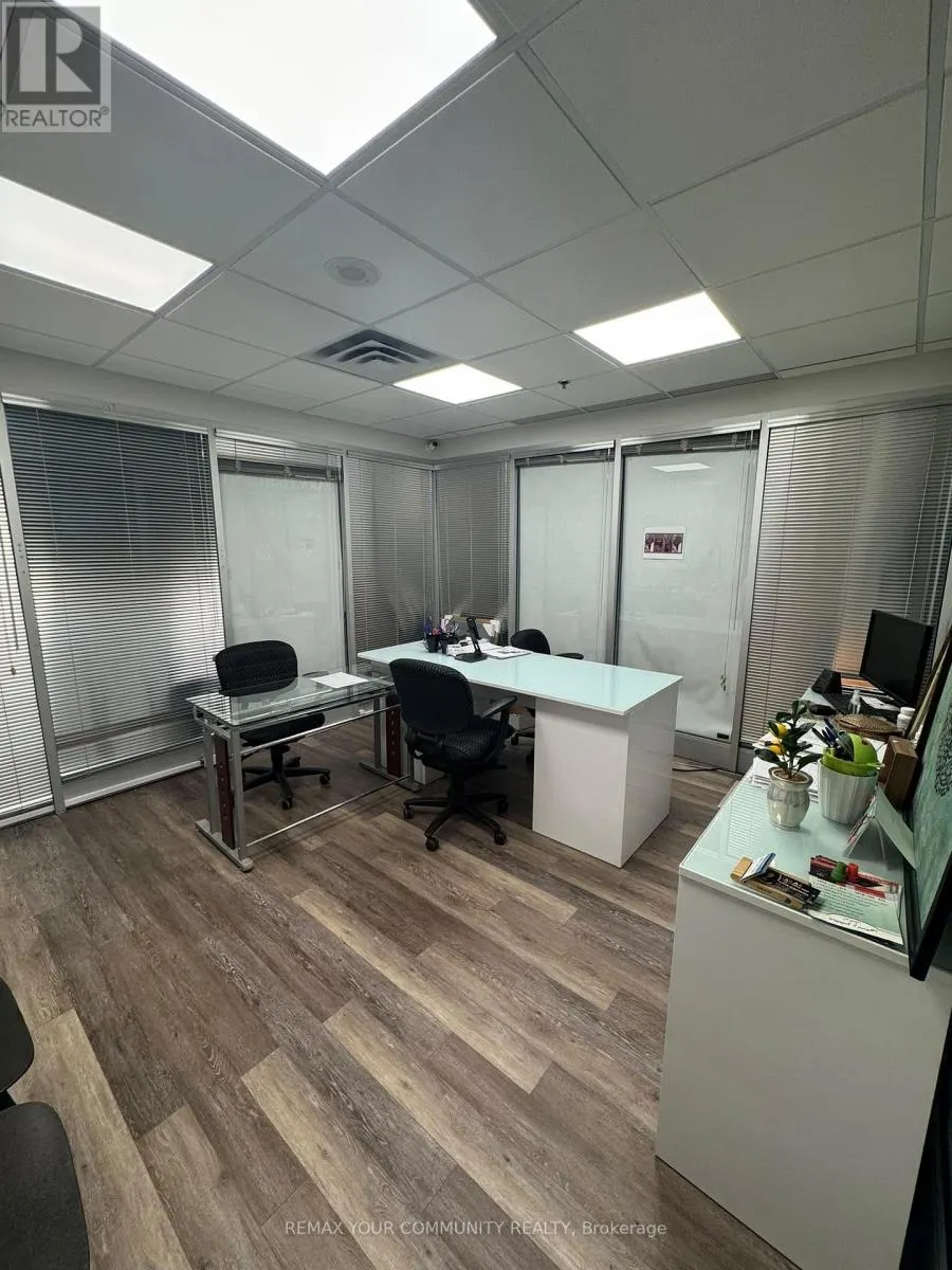 33B - 7378 YONGE STREET