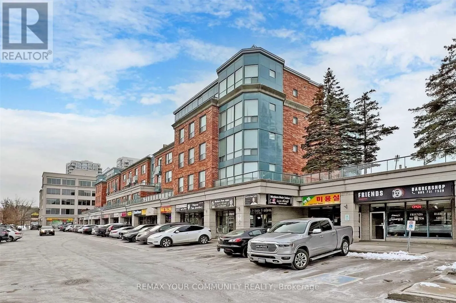 33B - 7378 YONGE STREET
