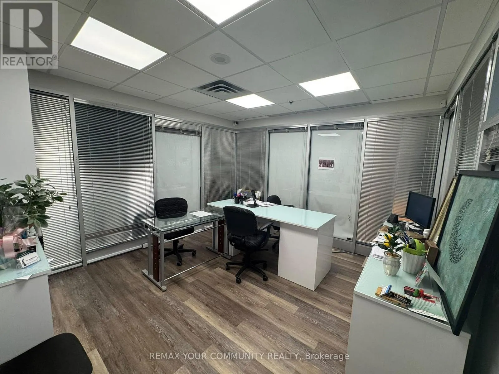33B - 7378 YONGE STREET