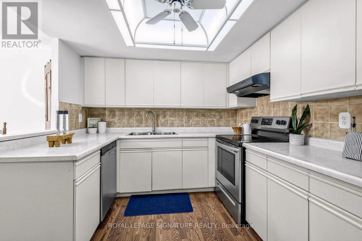 408 - 20 BAIF BOULEVARD