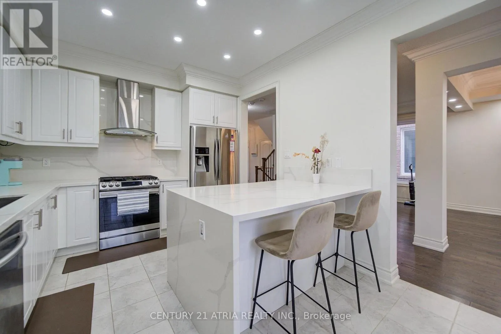 282 BLUE DASHER BOULEVARD